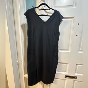 Classic Black V-Neck Cap-Sleeve Dress with slit Tahari